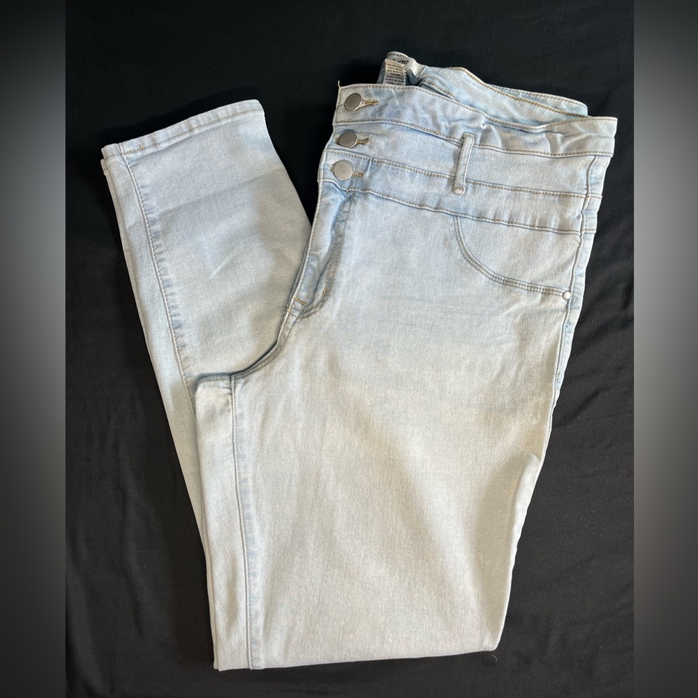 High Rise Skinny Light Wash Jeans Refuge “Charlotte Russe”